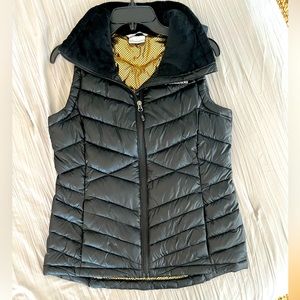 Columbia Vest